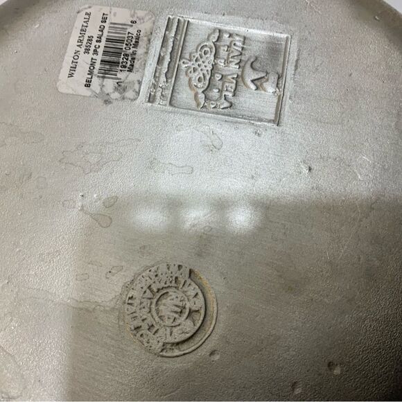 Wilton Armetale Belle Mont 12 inch Serving Bowl Design By Juan Vela Studios - Picture 5 of 9